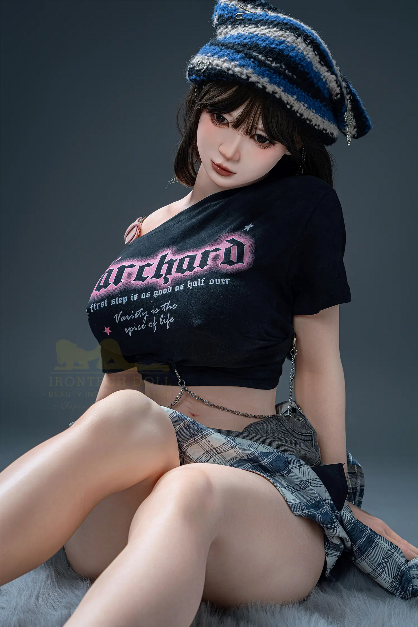 Irontech 娃娃 – Liisi - 158 公分/5 英尺2 D 杯矽膠性玩偶