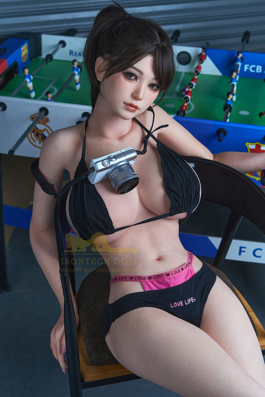 Irontech 娃娃 – Liisi - 158 公分/5 英尺2 D 杯矽膠性玩偶