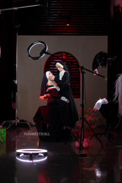 FunWest Doll - Giselle - 159cm/5ft2 A-cup - Silicone Sex Doll